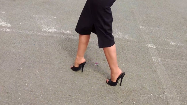 BLACK DOMINA 6INCH MULES WALKING OUTDOOR