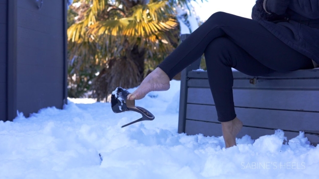 DANGLING WITH KIARA PLATFORMS MULES IN THE SNOW